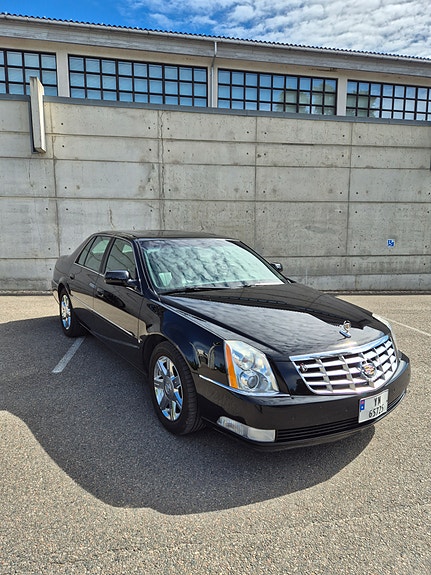 Cadillac 9 of 15
