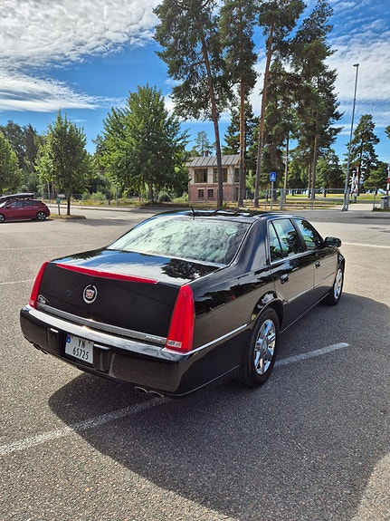 Cadillac 5 of 5