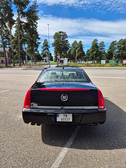 Cadillac 6 of 15