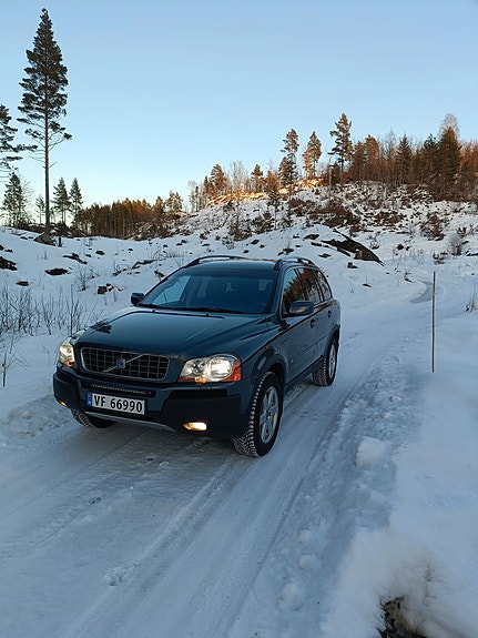 Volvo XC90 4 of 5