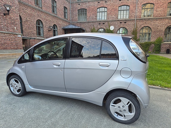 Citroen C-Zero 4 of 5
