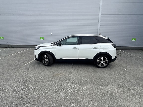 Peugeot 3008 2 of 30
