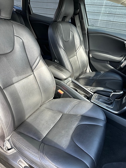 Volvo V40 7 of 11