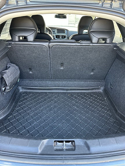 Volvo V40 9 of 11
