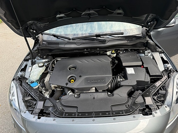 Volvo V40 3 of 11