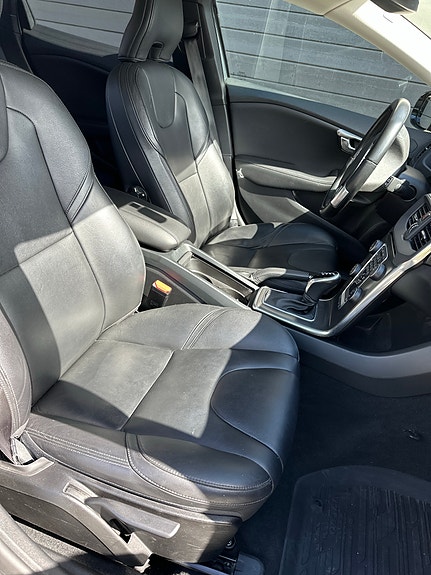 Volvo V40 5 of 11