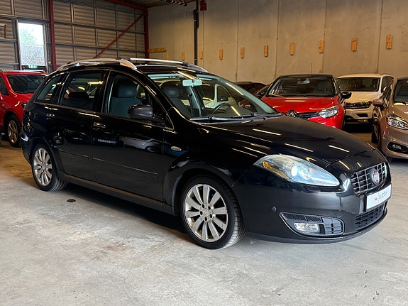 Fiat Croma 3 of 5