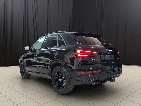 Audi Q3 10 of 30