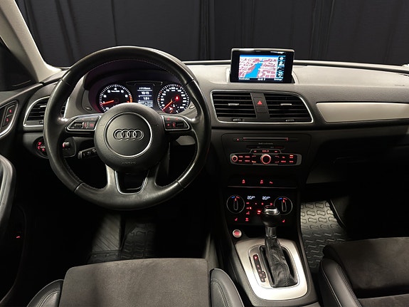 Audi Q3 17 of 30