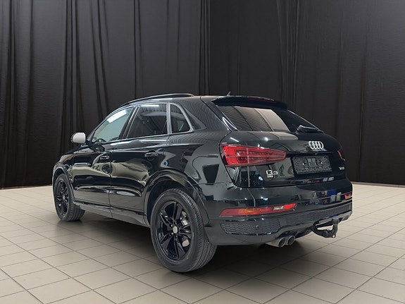 Audi Q3 3 of 30