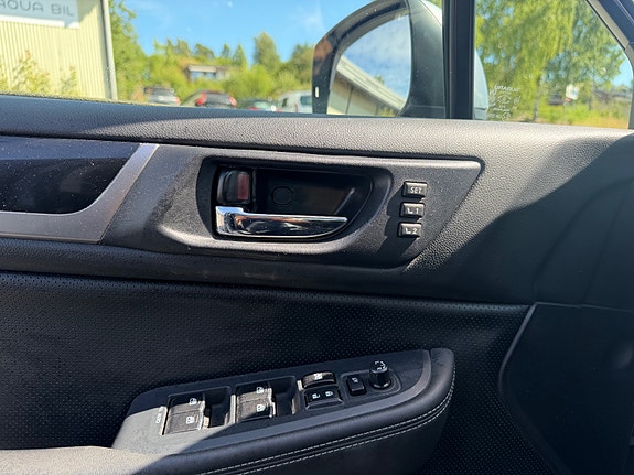 Subaru Outback 11 of 23