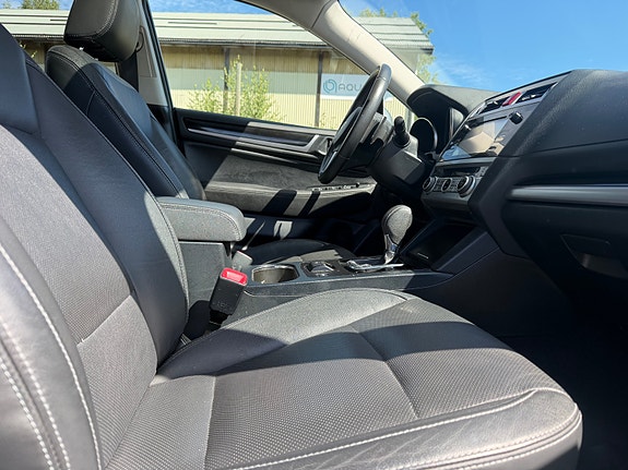 Subaru Outback 14 of 23