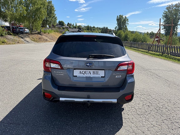 Subaru Outback 8 of 23