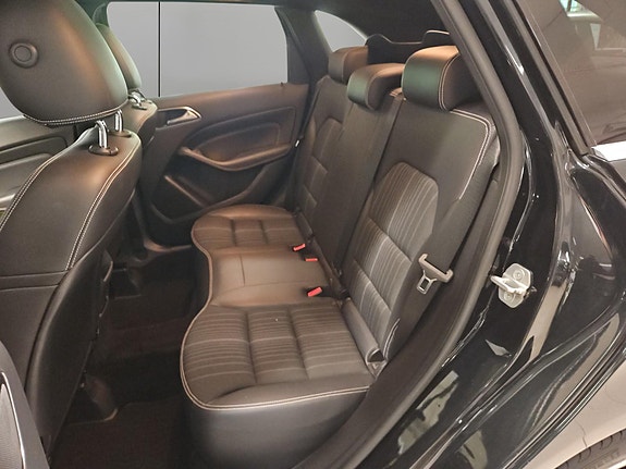 Mercedes-Benz B180 24 of 27