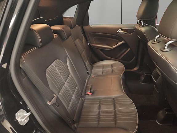 Mercedes-Benz B180 26 of 27