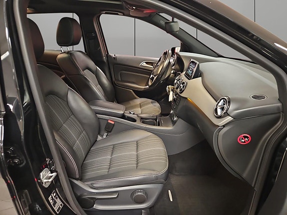 Mercedes-Benz B180 27 of 27