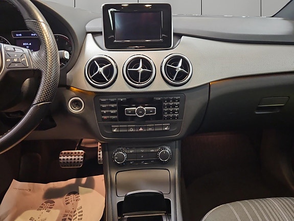 Mercedes-Benz B180 14 of 27