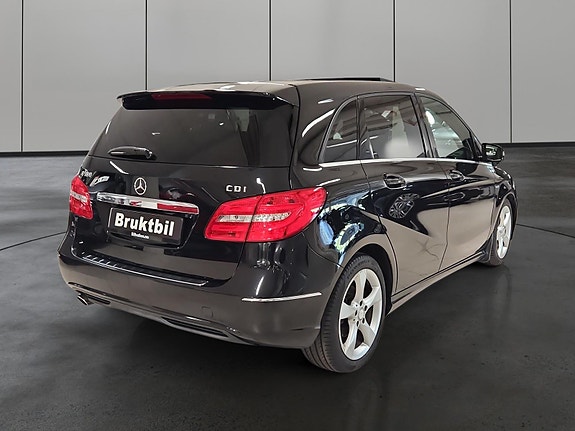 Mercedes-Benz B180 5 of 27