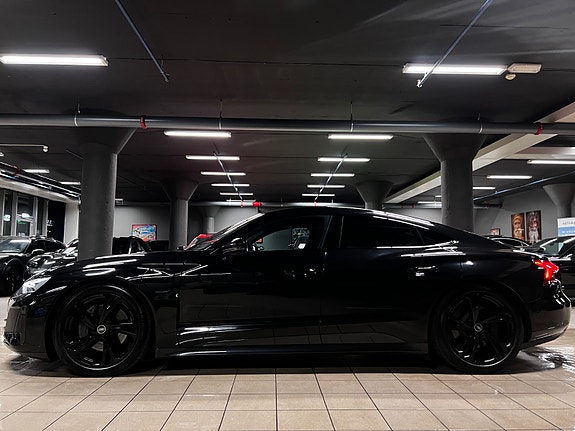 Audi e-tron GT 2 of 30