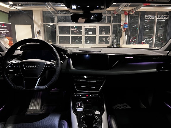 Audi e-tron GT 24 of 30