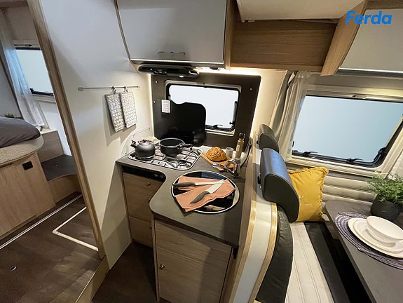 Sunlight T69L Adventure Automat | Heveseng | Queen Bed | Solcelle | Oslo & Torp 5 of 17