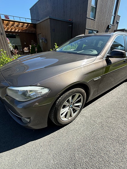 BMW 520 4 of 5