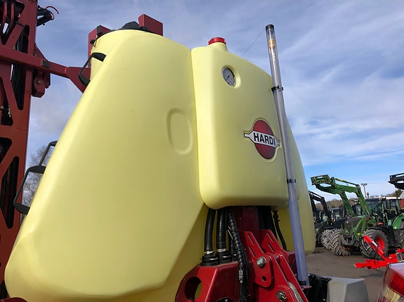 Hardi Mega 1200liter 15m, Iso bus, seksjonskontroll 2026, kr 399 000,-