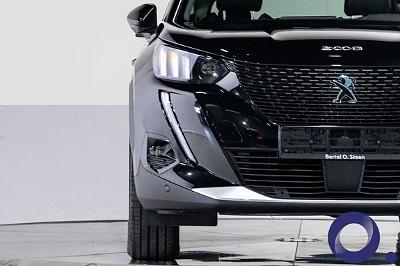 Peugeot e-2008 3 of 26