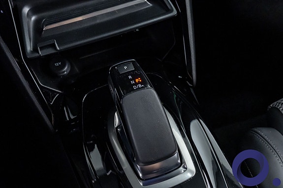 Peugeot e-2008 18 of 26