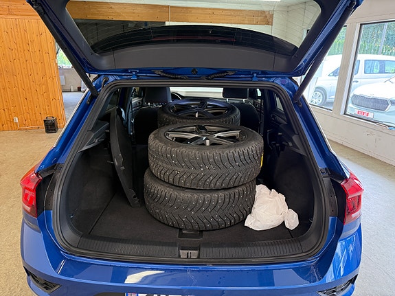 Volkswagen T-Roc 23 of 24