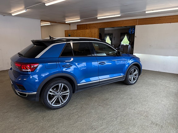 Volkswagen T-Roc 6 of 24