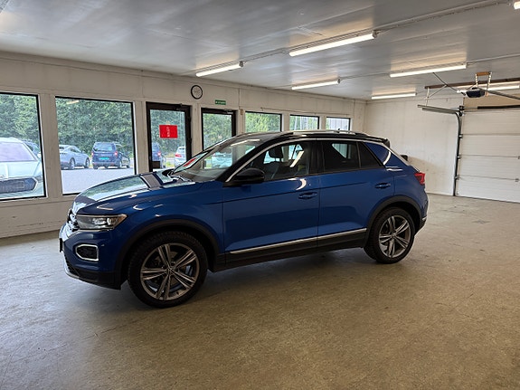 Volkswagen T-Roc 2 of 5