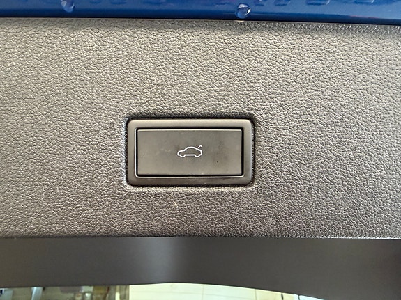 Volkswagen T-Roc 24 of 24