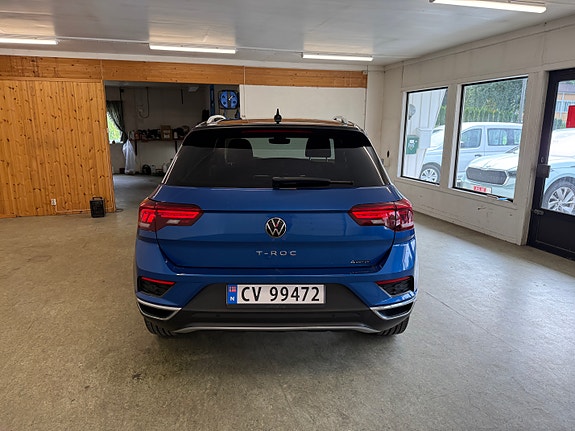 Volkswagen T-Roc 4 of 5
