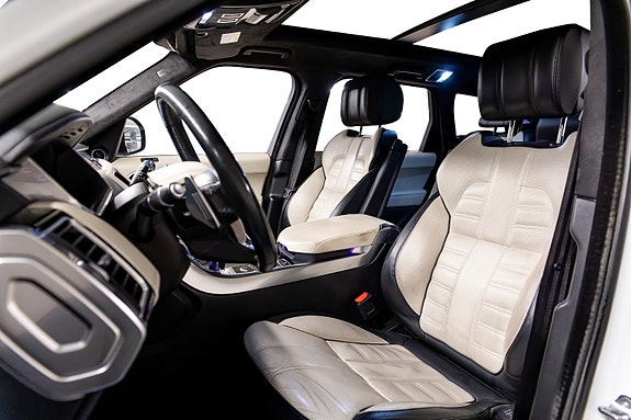 Land Rover Range Rover Sport 3 of 5