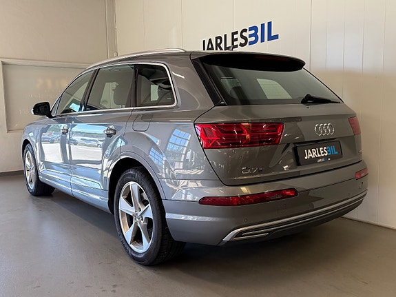 Audi Q7 13 of 30
