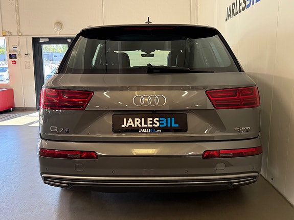 Audi Q7 14 of 30