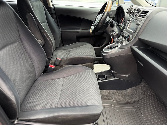 Toyota Verso-S 16 of 30