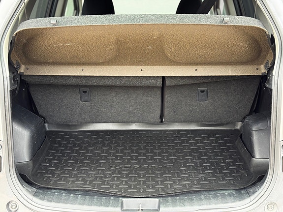 Toyota Verso-S 10 of 30