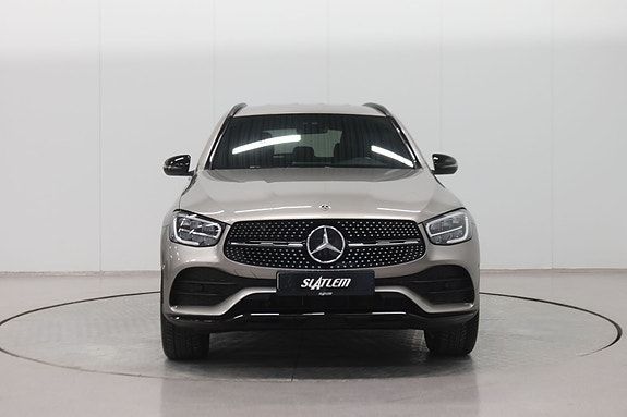 Mercedes-Benz GLC300 e 6 of 27