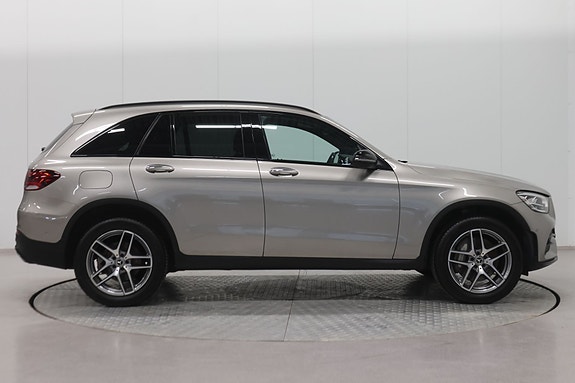 Mercedes-Benz GLC300 e 5 of 27