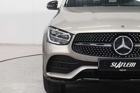 Mercedes-Benz GLC300 e 11 of 27