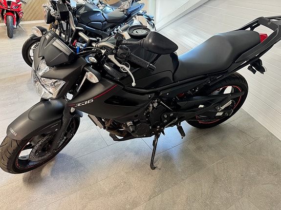 Yamaha XJ6 3 of 15