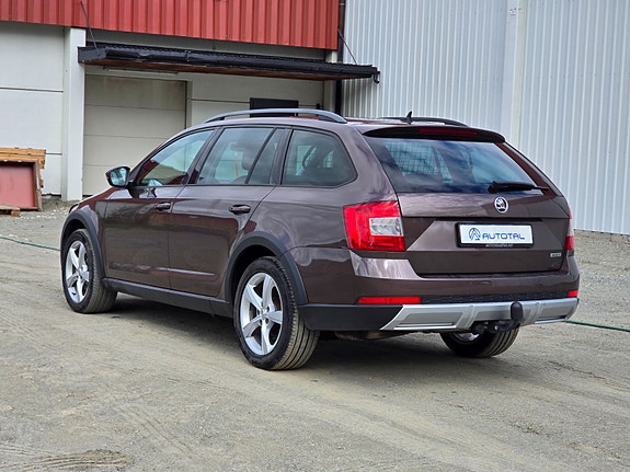 Skoda Octavia Scout 5 of 30