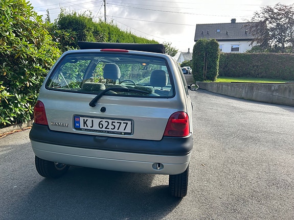 Renault Twingo 5 of 12