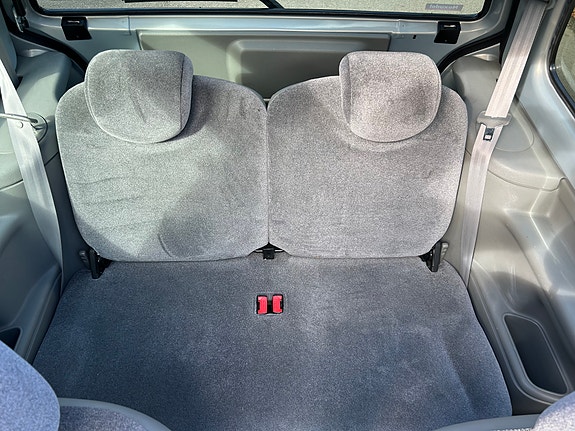 Renault Twingo 9 of 12