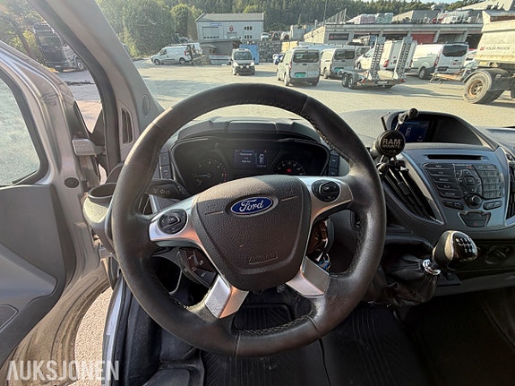 Ford Transit Custom 15 of 30