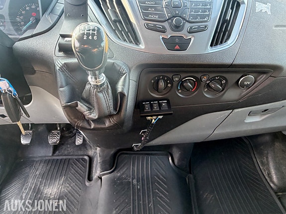 Ford Transit Custom 14 of 30