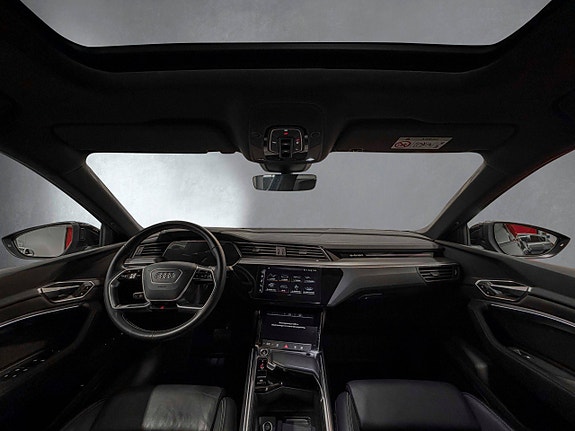 Audi e-tron Sportback 18 of 30