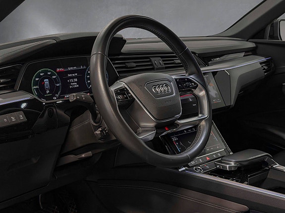 Audi e-tron Sportback 15 of 30